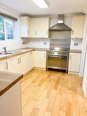 Photo 19- click for photo gallery